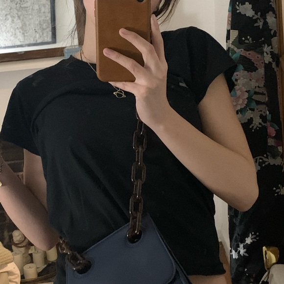 Tortoise Chain Navy blue vegan Leather Bag - Picture 6 of 8